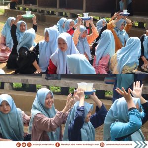 362076264_989894815392508_2397601379642919900_n-300x300 Kegiatan Outbond Siswa dan Siswi Baru