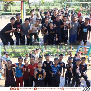 362881496_292868289982935_8715550548152816952_n-300x300 Kegiatan Outbond Siswa dan Siswi Baru