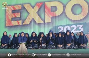 ClipDown.App_337162930_229516709650092_2035348862596511978_n-300x195 Manah Expo Putri
