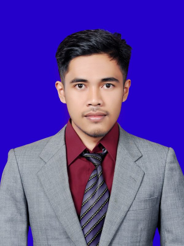 WhatsApp-Image-2024-09-23-at-16.17.46_9aa6c013-scaled-600x800 Profil Guru